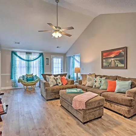 Beach-Themed Retreat 10 Mi To Downtown Charleston